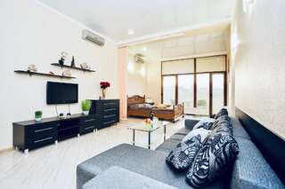 Апартаменты Arcadia Promenade Grand Apartments Одесса Номер-студио с балконом-1