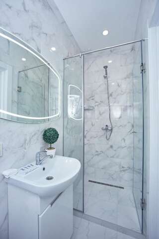 Апартаменты Arcadia Promenade Grand Apartments Одесса Номер-студио с видом на море-13