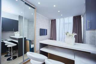 Апартаменты Arcadia Promenade Grand Apartments Одесса Номер-студио с видом на море-19