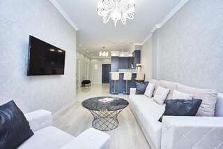 Апартаменты Arcadia Promenade Grand Apartments Одесса Люкс с кроватью размера "king-size" и джакузи-11